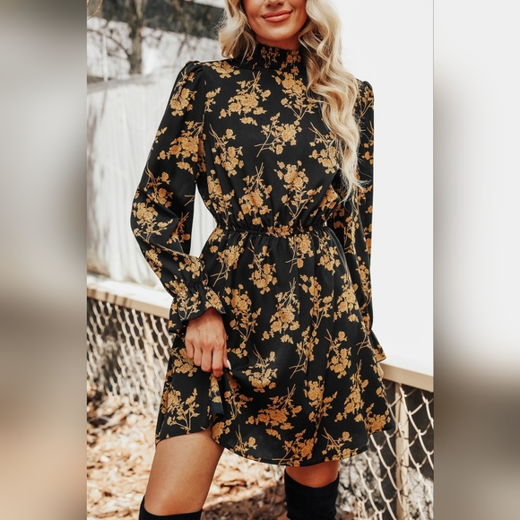 Cupshe floral dress - Picture 2 of 4